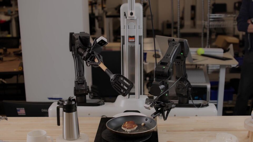 Skild AI usa Physical AI de NVIDIA para enseñar tareas nuevas a robots a partir de un solo video